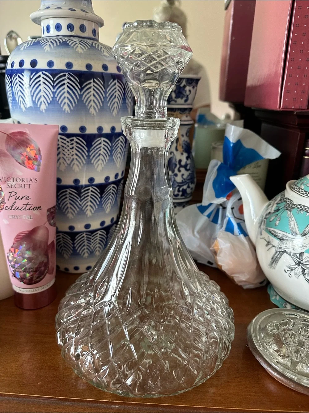 Clear Glass Crystal-Style Decanter with Faceted Stopper